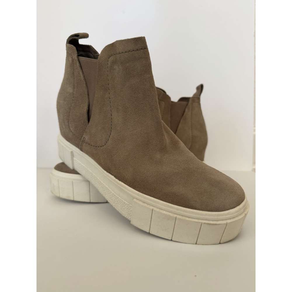 Dolce Vita Zabie Gray/Taupe Suede Round Toe Pull On Wedge Sneakers Women's 9.5